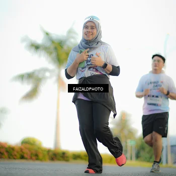 Runner Photo 7863936