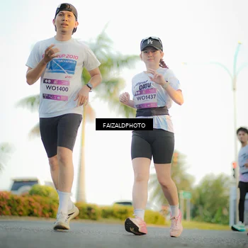Runner Photo 7864351