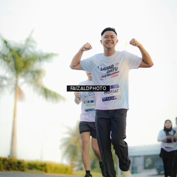 Runner Photo 7865495