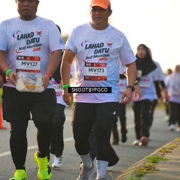 Runner Photo 7865499