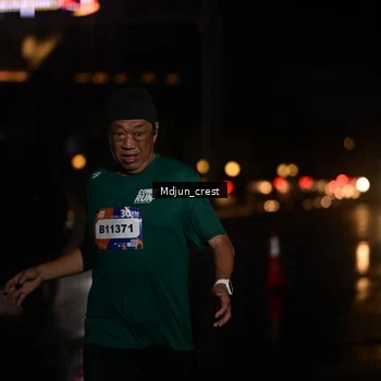 Runner Photo 7865504