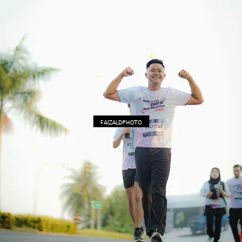 Runner Photo 7865510