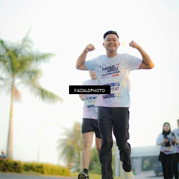 Runner Photo 7865513