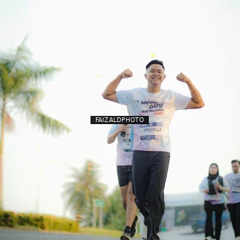 Runner Photo 7865531