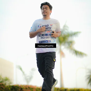 Runner Photo 7865563