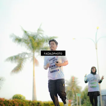 Runner Photo 7865575