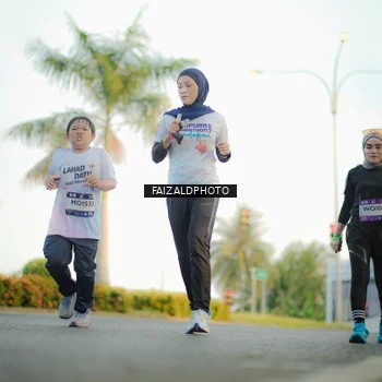 Runner Photo 7865735
