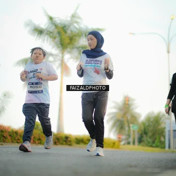 Runner Photo 7865736