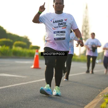 Runner Photo 7865759