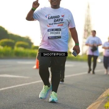 Runner Photo 7865783