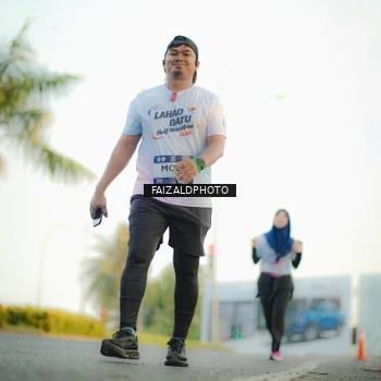 Runner Photo 7865842