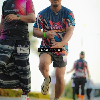 Runner Photo 7865915