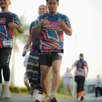 Runner Photo 7865924