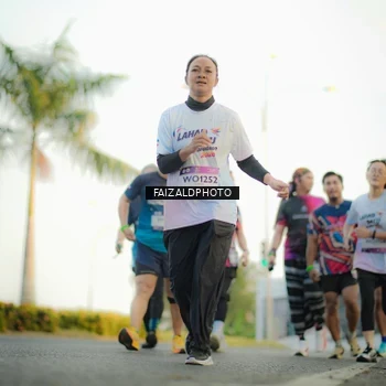 Runner Photo 7865960