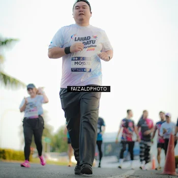 Runner Photo 7865990