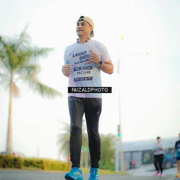Runner Photo 7866035