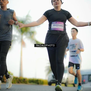 Runner Photo 7866123