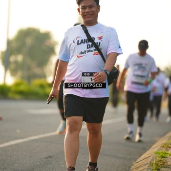 Runner Photo 7866376