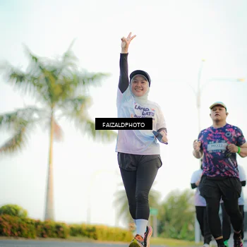 Runner Photo 7866480