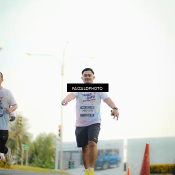 Runner Photo 7866753