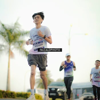 Runner Photo 7866934