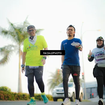 Runner Photo 7868358