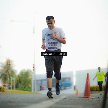 Runner Photo 7868402
