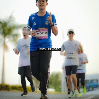 Runner Photo 7868636