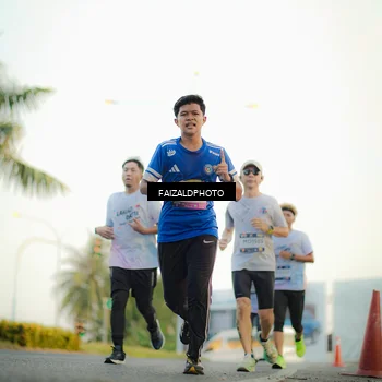 Runner Photo 7868666
