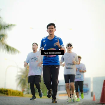 Runner Photo 7868699