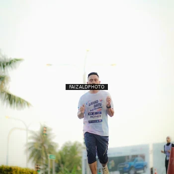 Runner Photo 7868857