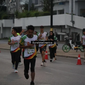 Runner Photo 7869878