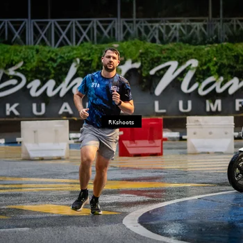 Runner Photo 7870108