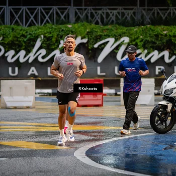 Runner Photo 7870632