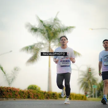 Runner Photo 7870717