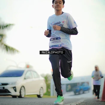 Runner Photo 7871030