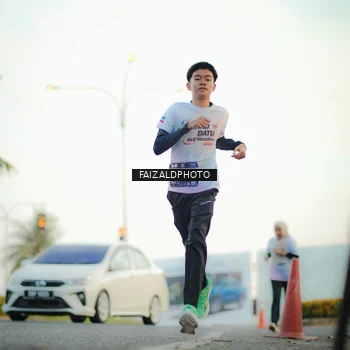 Runner Photo 7871035