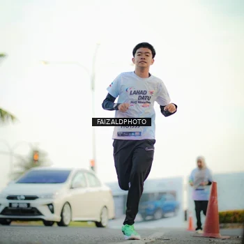 Runner Photo 7871037