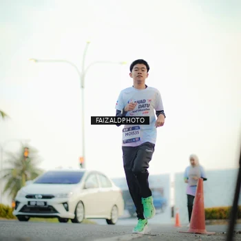 Runner Photo 7871038