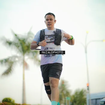 Runner Photo 7871040