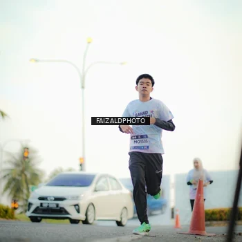 Runner Photo 7871041