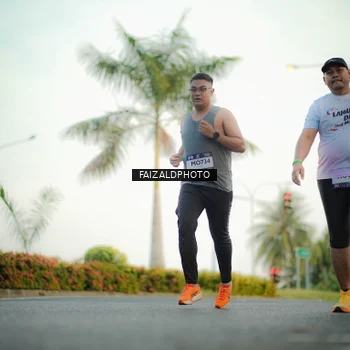 Runner Photo 7871089