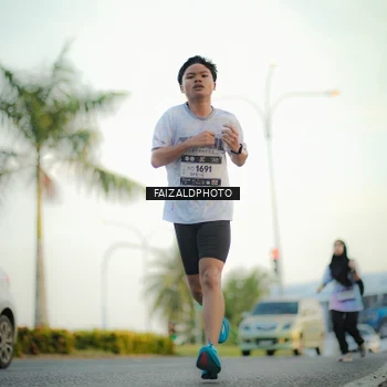 Runner Photo 7871132
