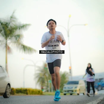 Runner Photo 7871133
