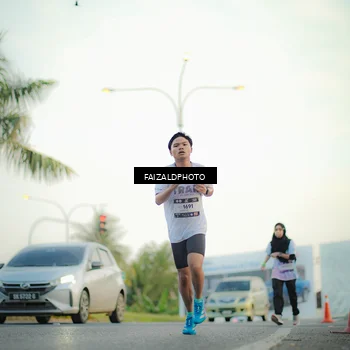 Runner Photo 7871137