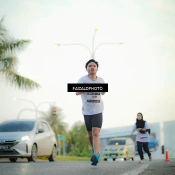 Runner Photo 7871147