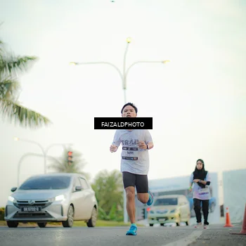 Runner Photo 7871159