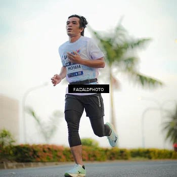 Runner Photo 7871161