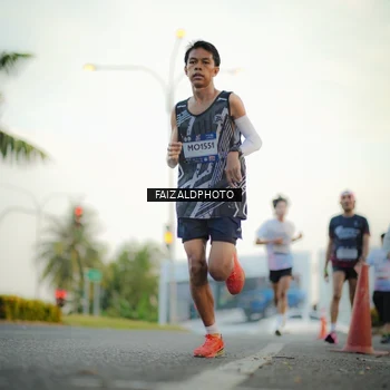 Runner Photo 7871209