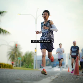 Runner Photo 7871214